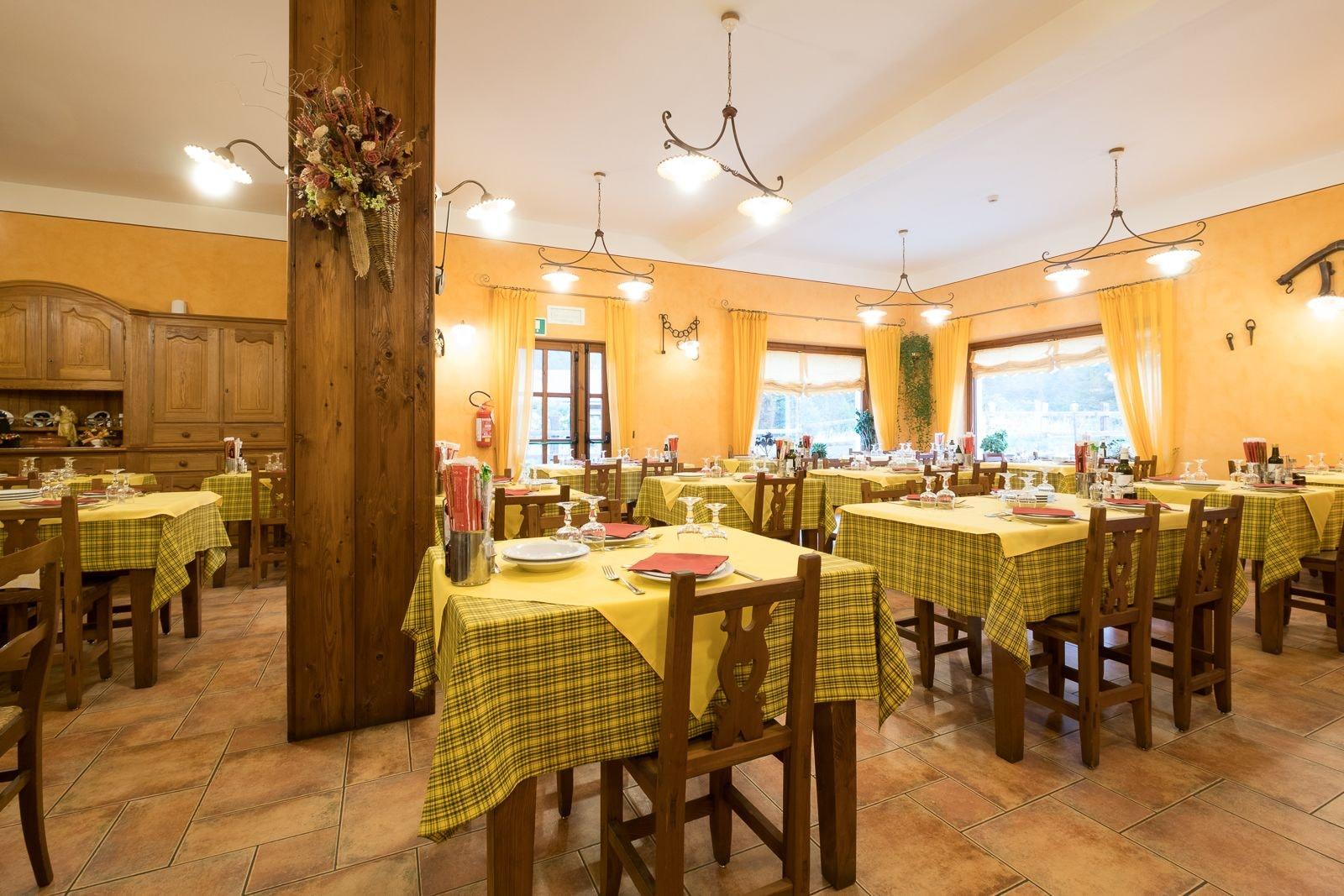 Hotel Villa Plinia Pragelato Exteriör bild