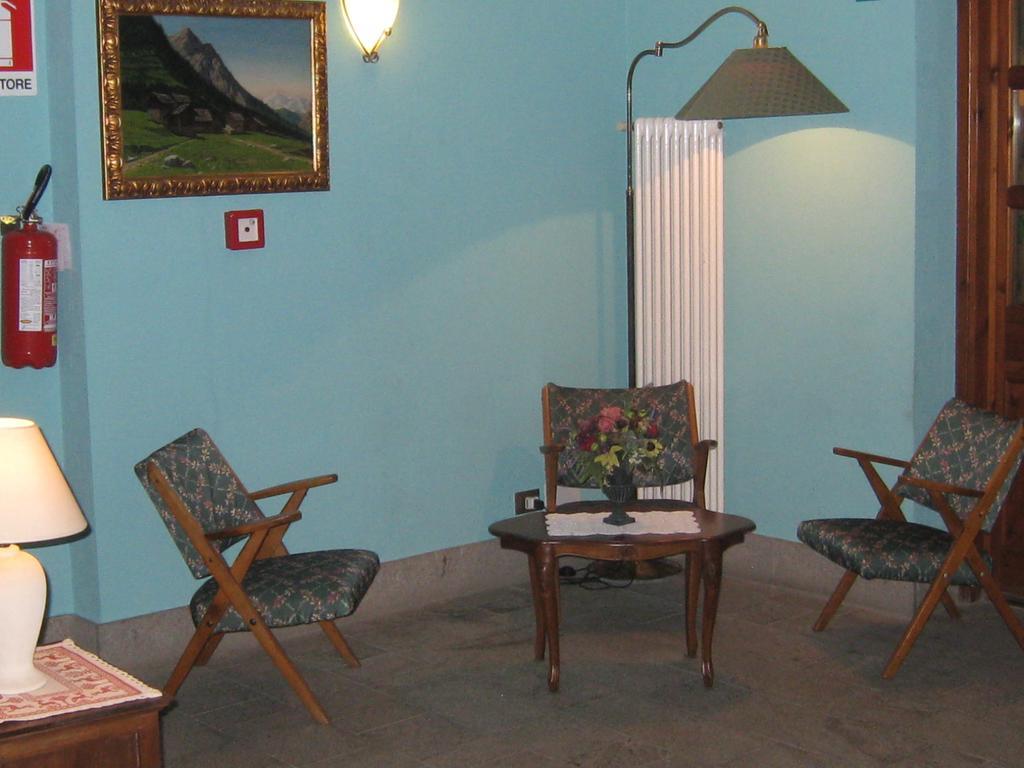 Hotel Villa Plinia Pragelato Exteriör bild
