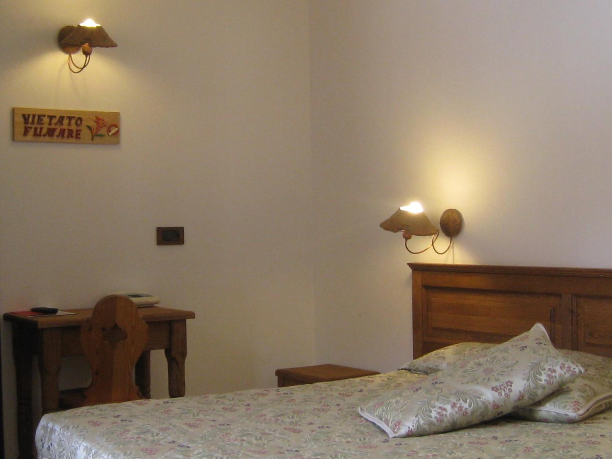 Hotel Villa Plinia Pragelato Exteriör bild