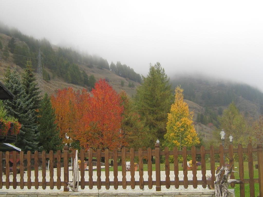 Hotel Villa Plinia Pragelato Exteriör bild