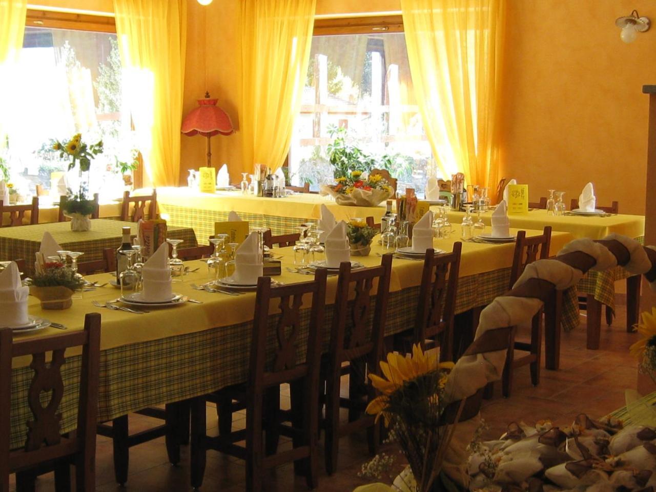 Hotel Villa Plinia Pragelato Exteriör bild